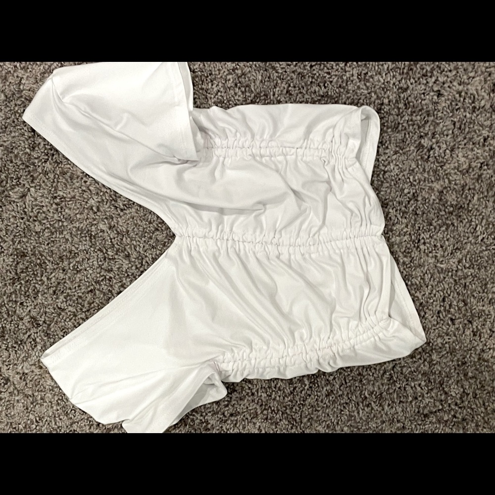 Urban Outfitters Short sleeve crop top.